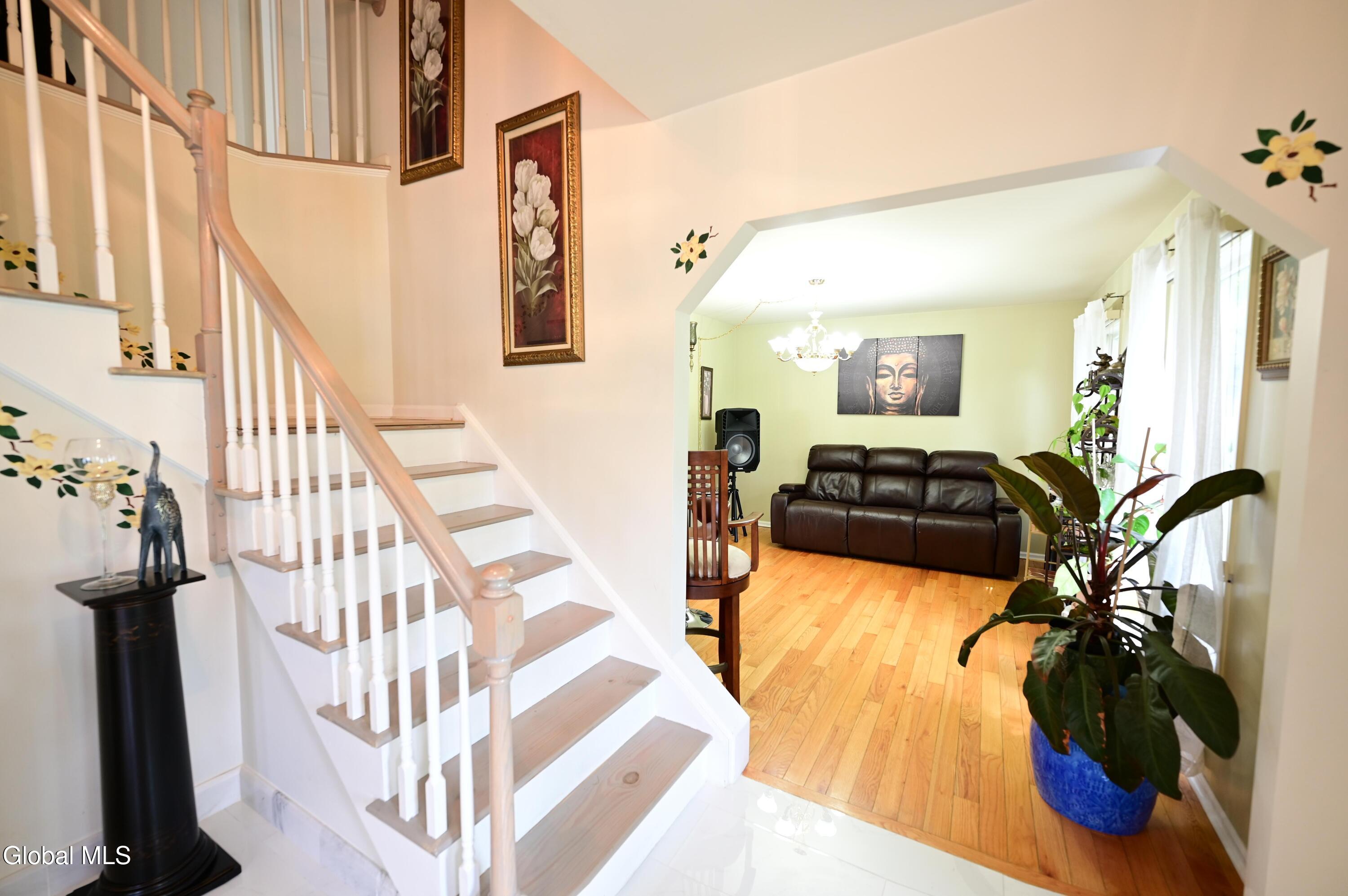 7 Ledgewood Drive Troy NY 12180