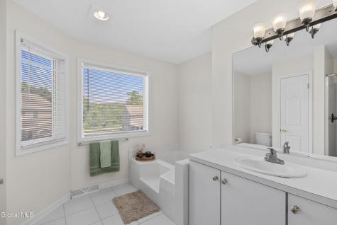 7 Ledgewood Drive Troy NY 12180