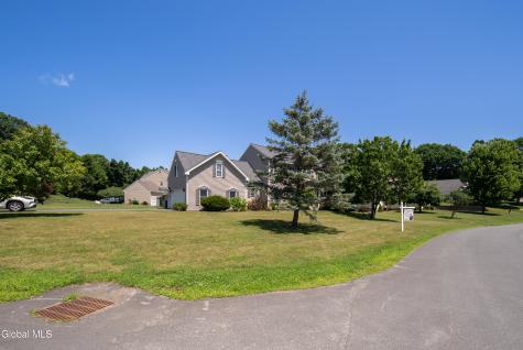 7 Ledgewood Drive Troy NY 12180