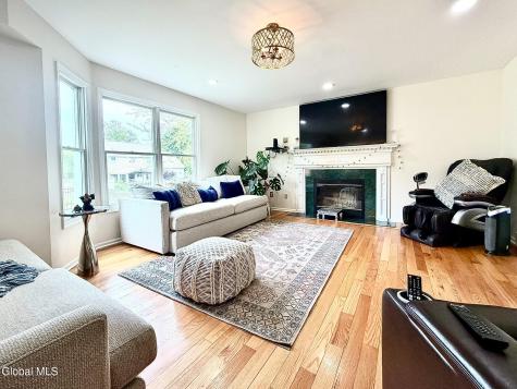 7 Ledgewood Drive Troy NY 12180