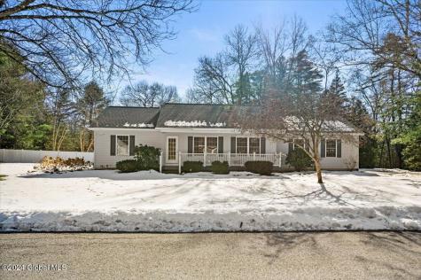 3 Maplewood Drive Queensbury NY 12804