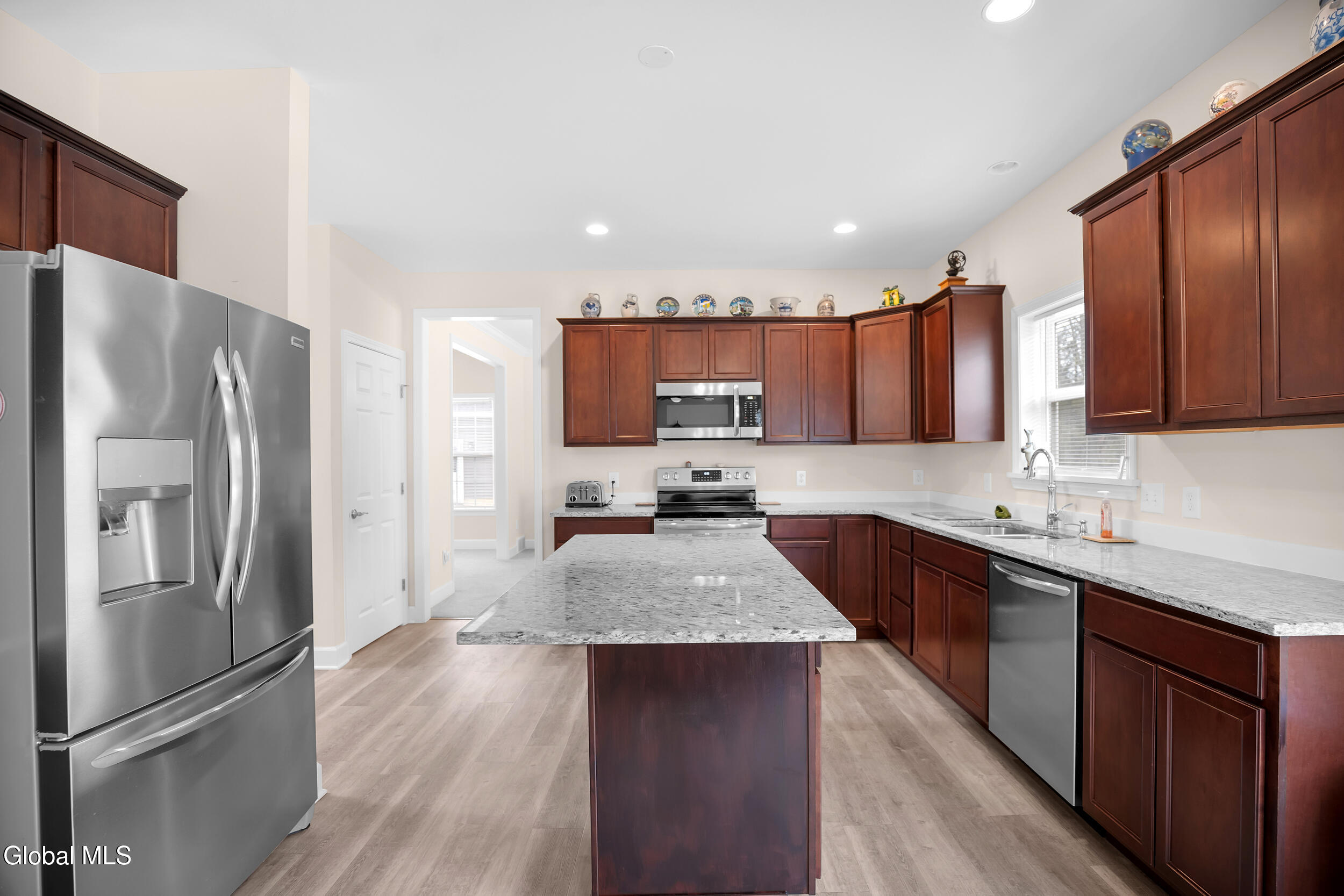 112 Diamond Place Schenectady NY 12306
