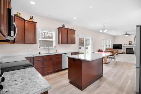 112 Diamond Place Schenectady NY 12306