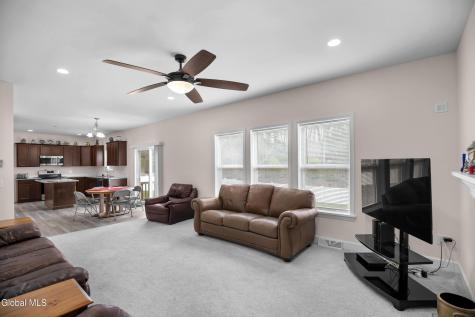112 Diamond Place Schenectady NY 12306