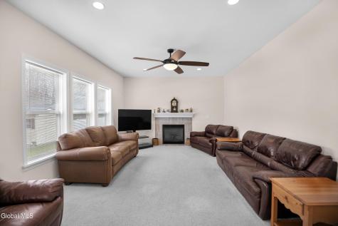 112 Diamond Place Schenectady NY 12306