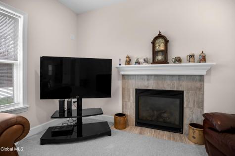 112 Diamond Place Schenectady NY 12306