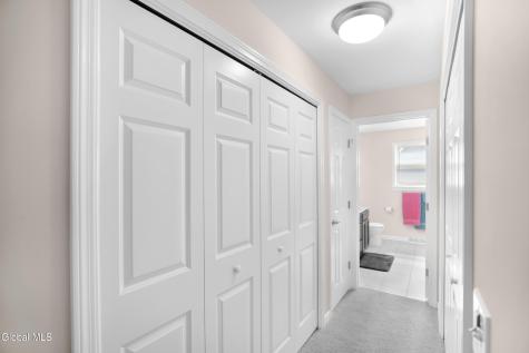 112 Diamond Place Schenectady NY 12306