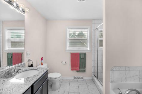 112 Diamond Place Schenectady NY 12306