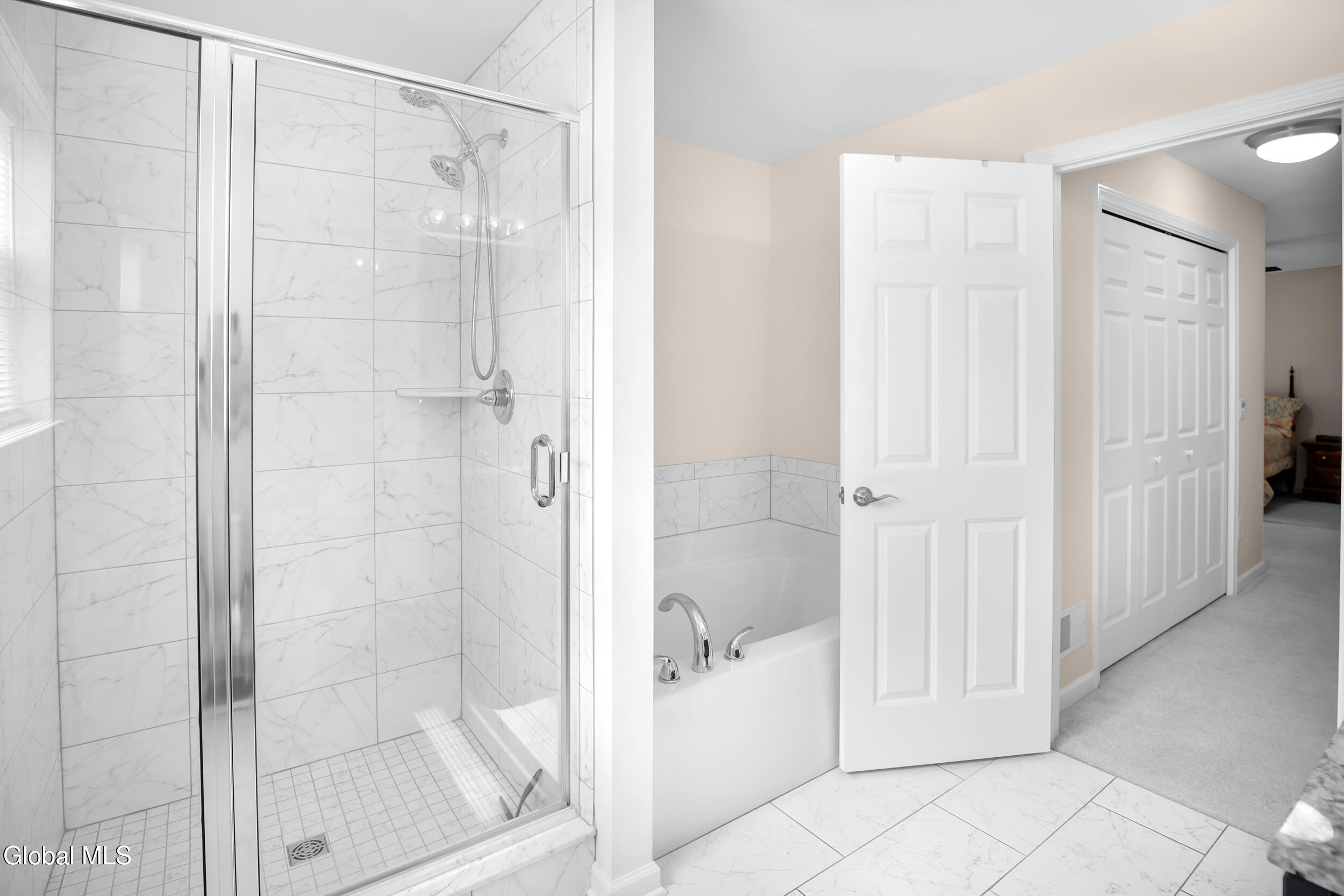 112 Diamond Place Schenectady NY 12306