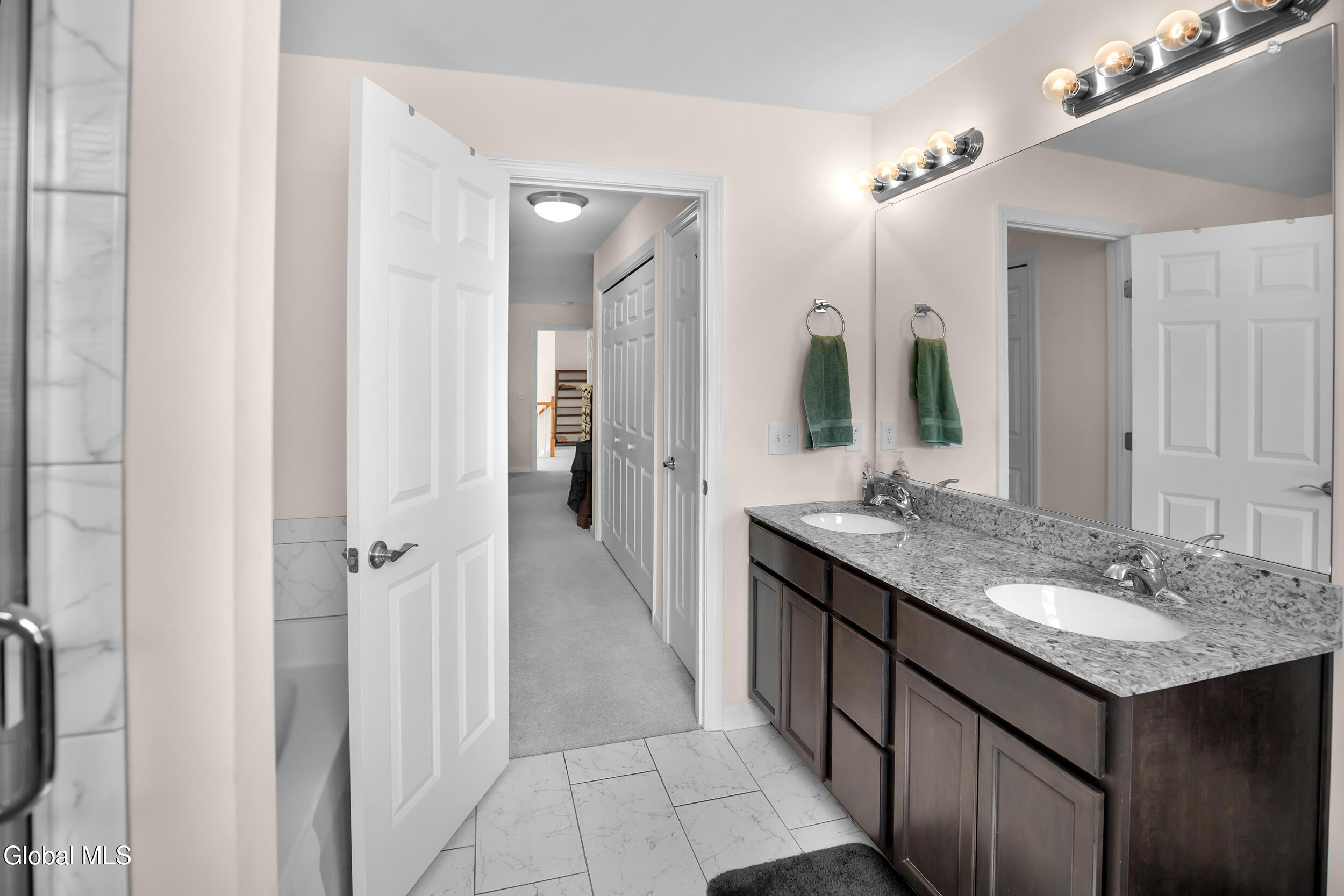 112 Diamond Place Schenectady NY 12306
