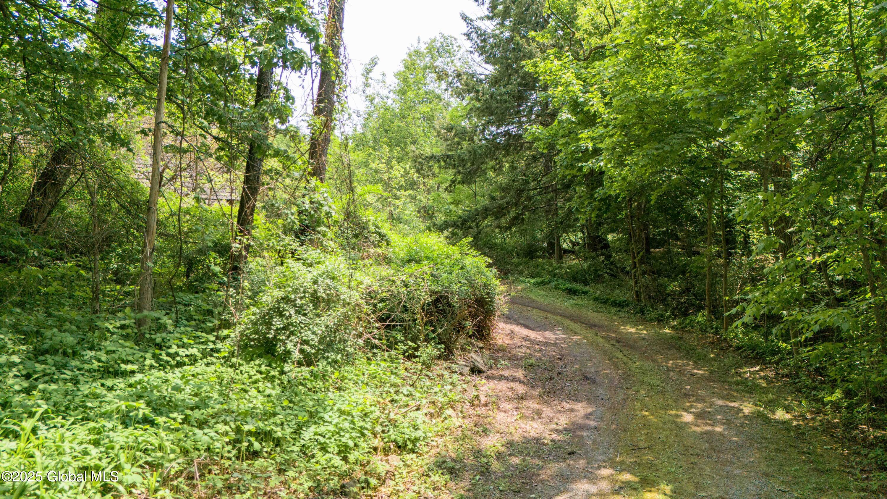 824 County Highway 106 Amsterdam NY 12010