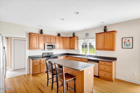 2 Brookhaven Lane East Greenbush NY 12061