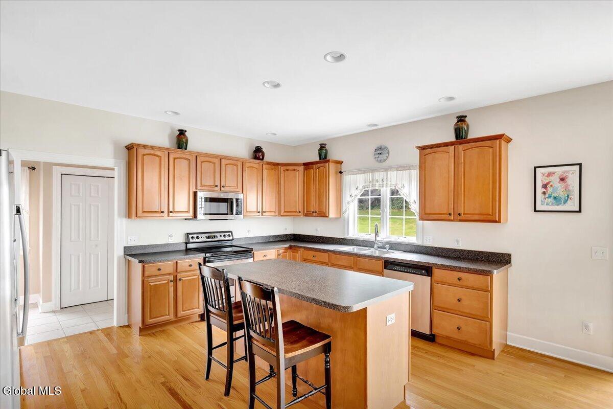 2 Brookhaven Lane East Greenbush NY 12061
