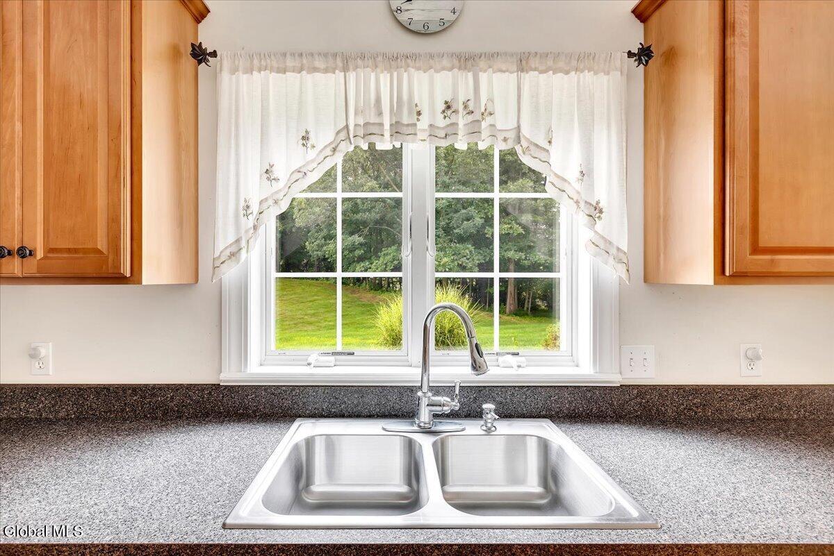 2 Brookhaven Lane East Greenbush NY 12061
