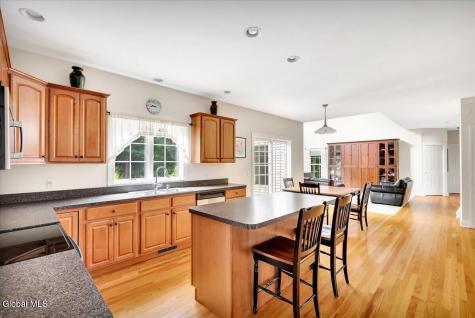 2 Brookhaven Lane East Greenbush NY 12061