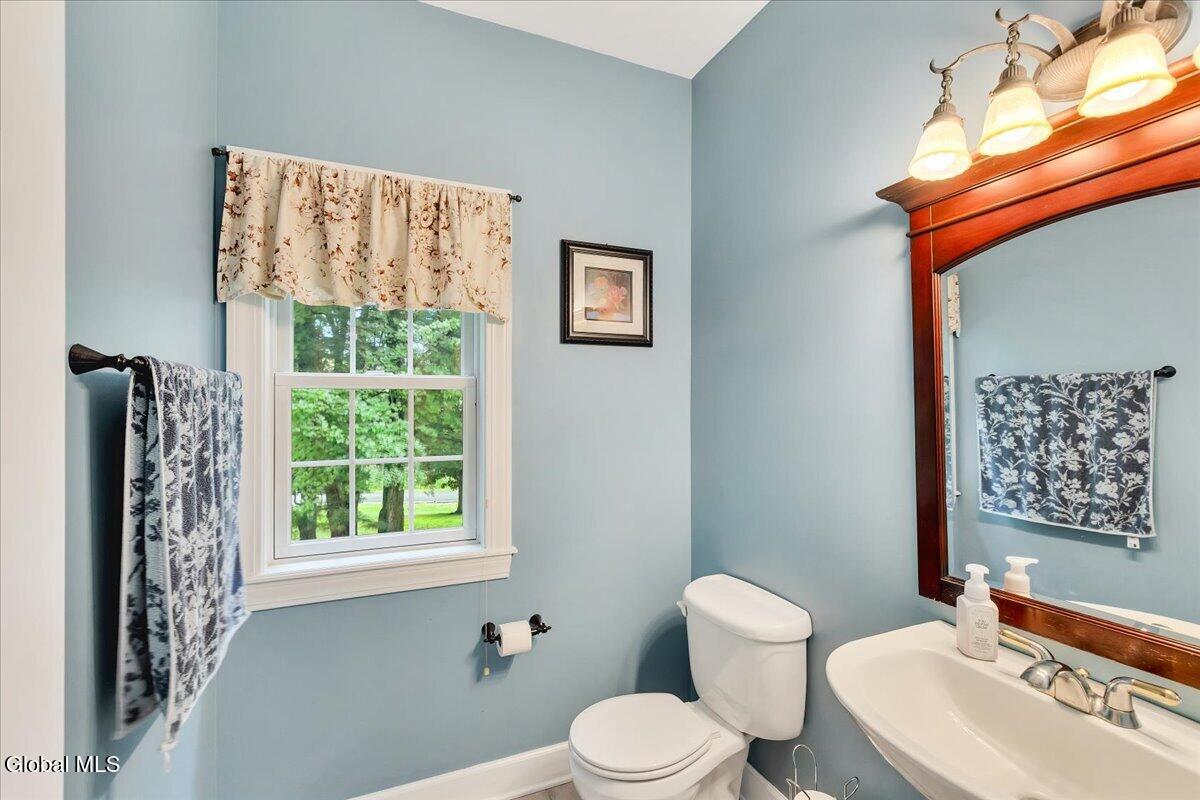 2 Brookhaven Lane East Greenbush NY 12061