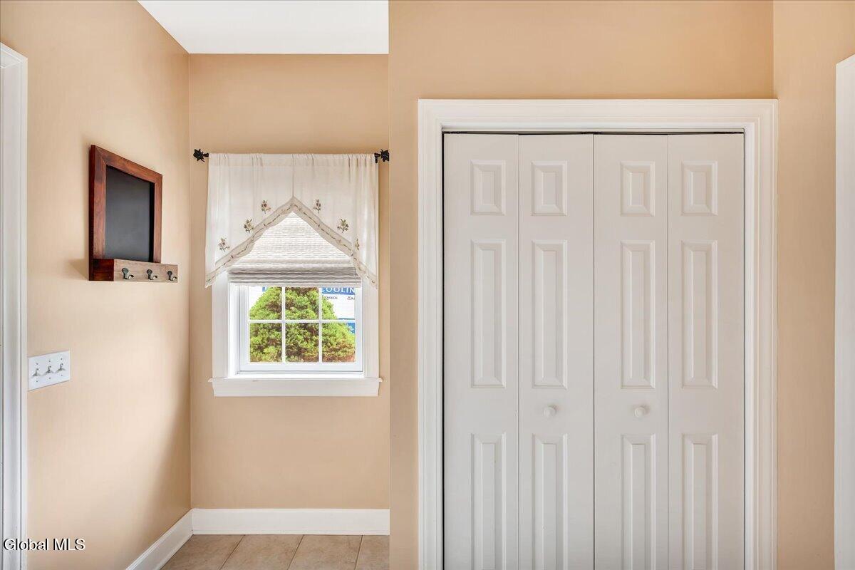 2 Brookhaven Lane East Greenbush NY 12061