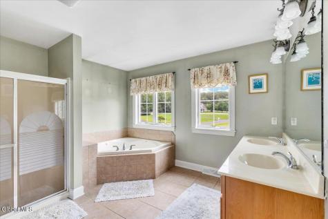 2 Brookhaven Lane East Greenbush NY 12061