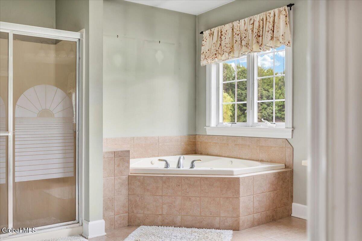2 Brookhaven Lane East Greenbush NY 12061