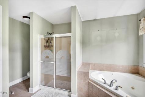 2 Brookhaven Lane East Greenbush NY 12061