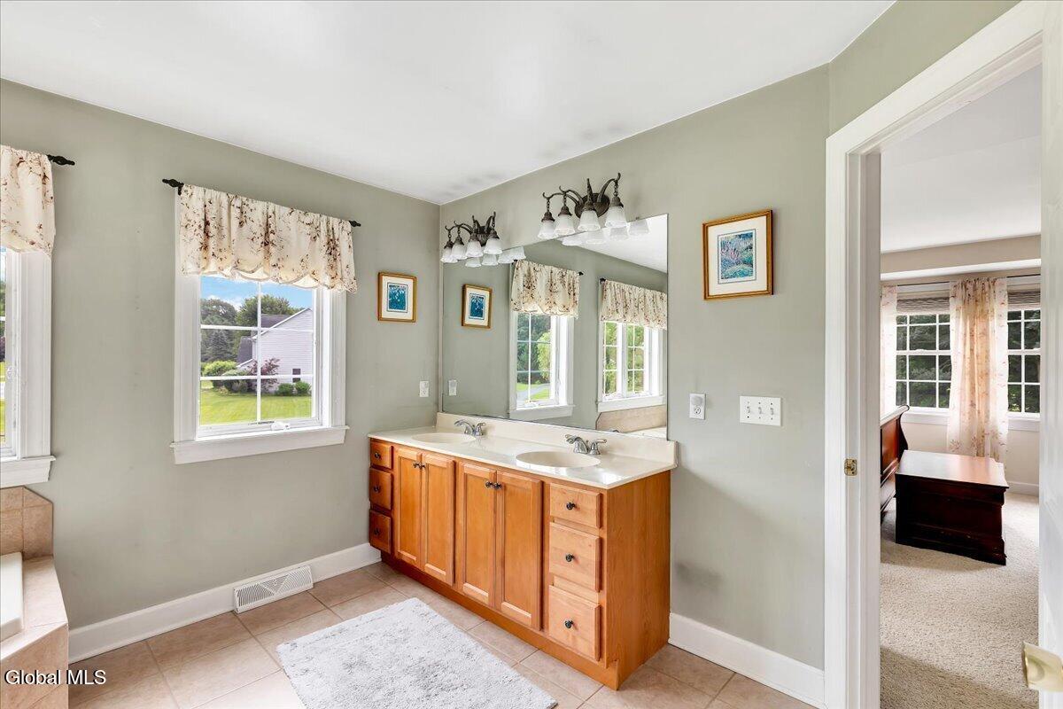 2 Brookhaven Lane East Greenbush NY 12061