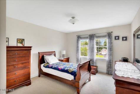 2 Brookhaven Lane East Greenbush NY 12061