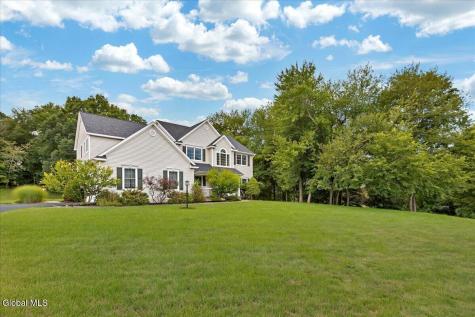 2 Brookhaven Lane East Greenbush NY 12061