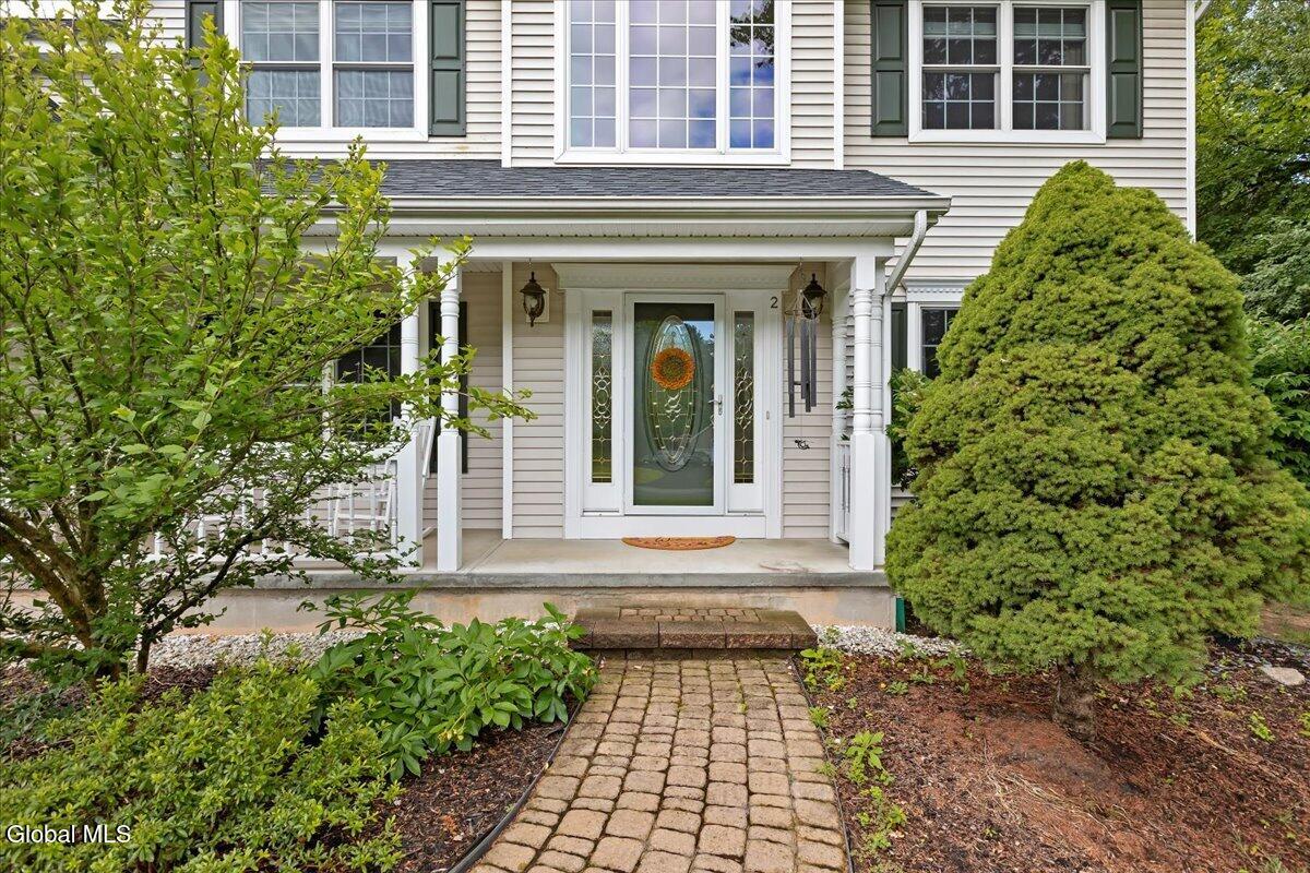 2 Brookhaven Lane East Greenbush NY 12061