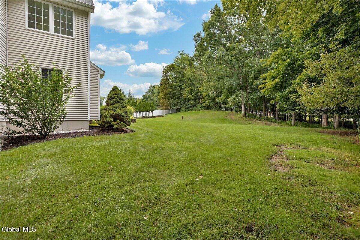 2 Brookhaven Lane East Greenbush NY 12061
