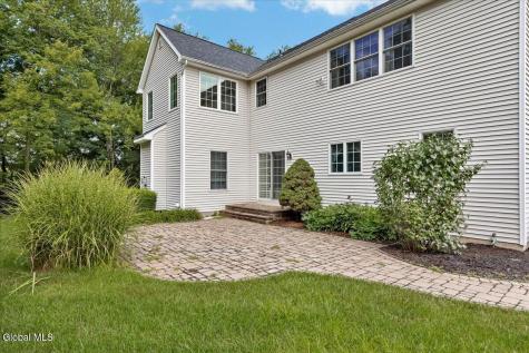 2 Brookhaven Lane East Greenbush NY 12061