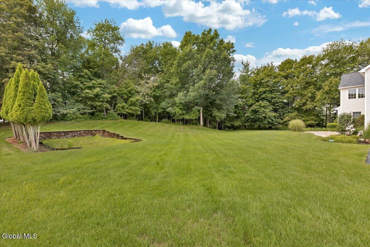 2 Brookhaven Lane East Greenbush NY 12061