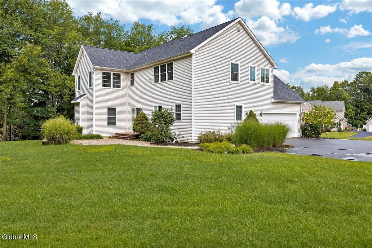 2 Brookhaven Lane East Greenbush NY 12061