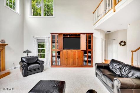 2 Brookhaven Lane East Greenbush NY 12061