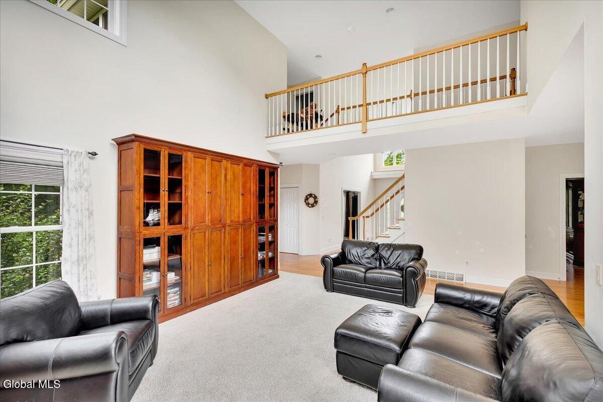 2 Brookhaven Lane East Greenbush NY 12061