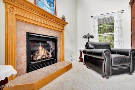 2 Brookhaven Lane East Greenbush NY 12061