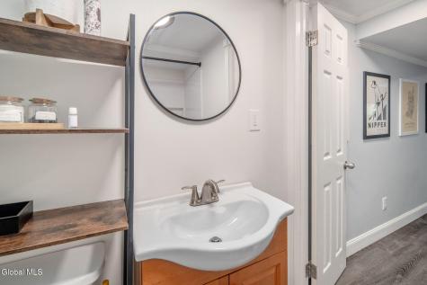 54 Eliot Avenue Albany NY 12203