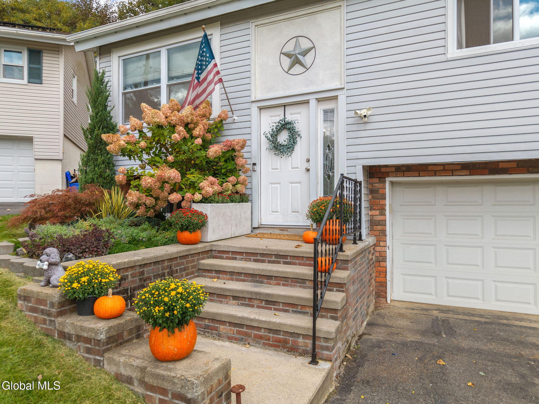 54 Eliot Avenue Albany NY 12203