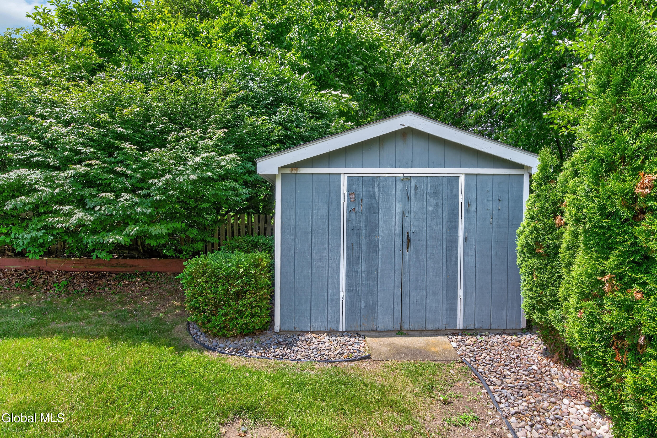 44 Mallard Road Glenmont NY 12077