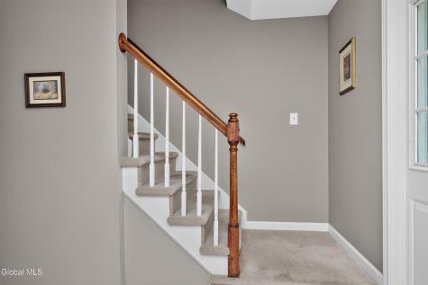 44 Mallard Road Glenmont NY 12077