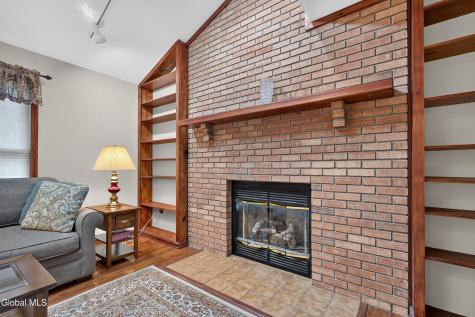 44 Mallard Road Glenmont NY 12077