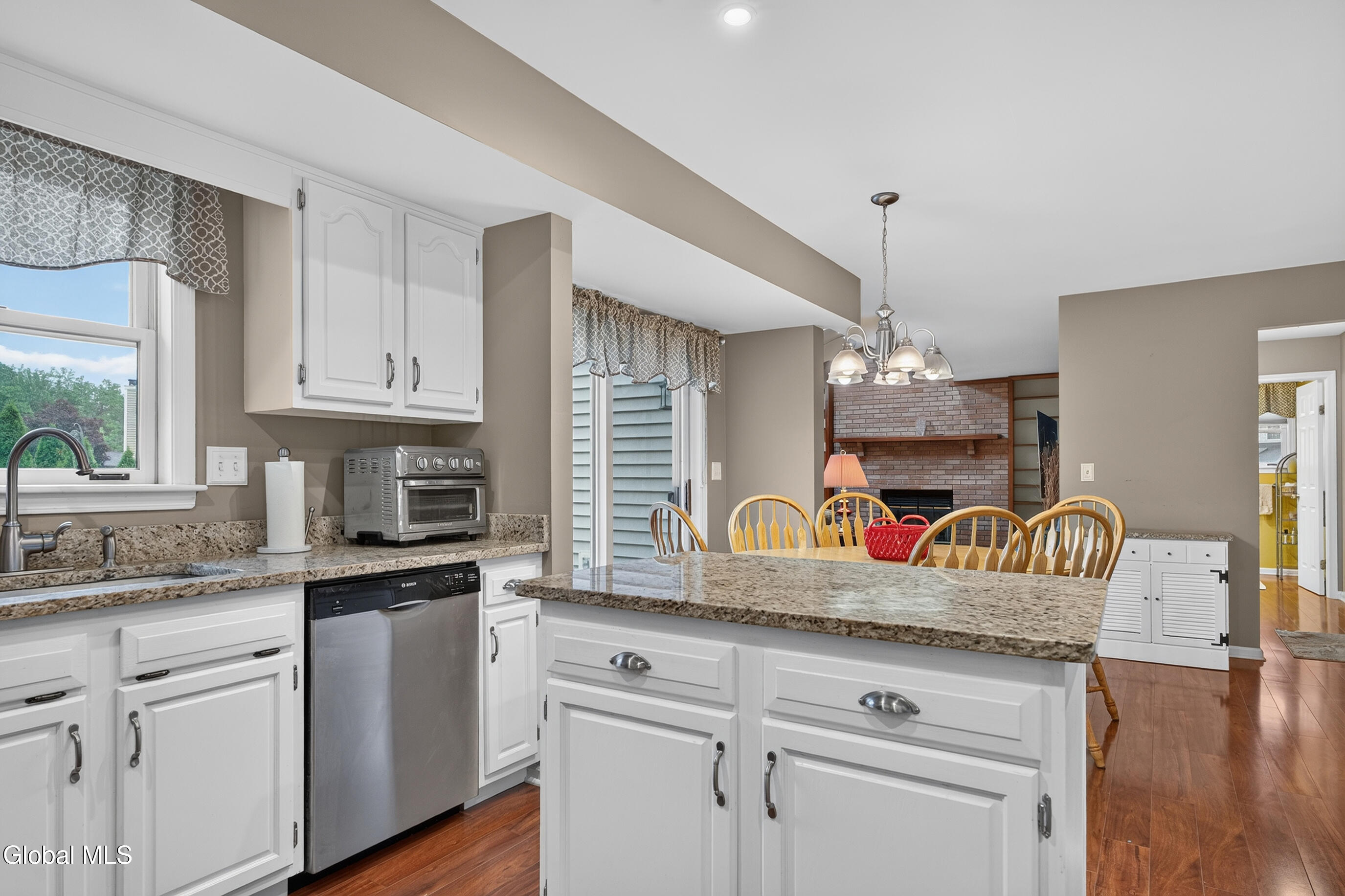 44 Mallard Road Glenmont NY 12077