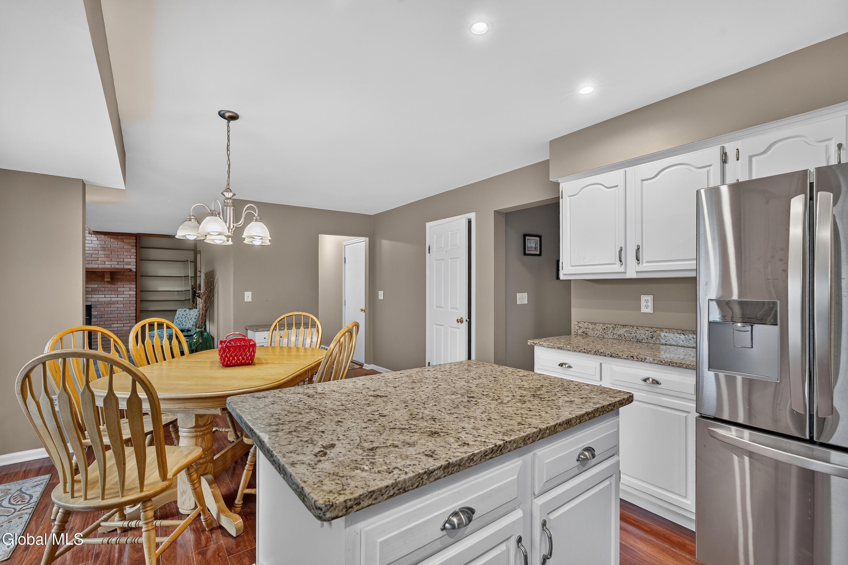 44 Mallard Road Glenmont NY 12077