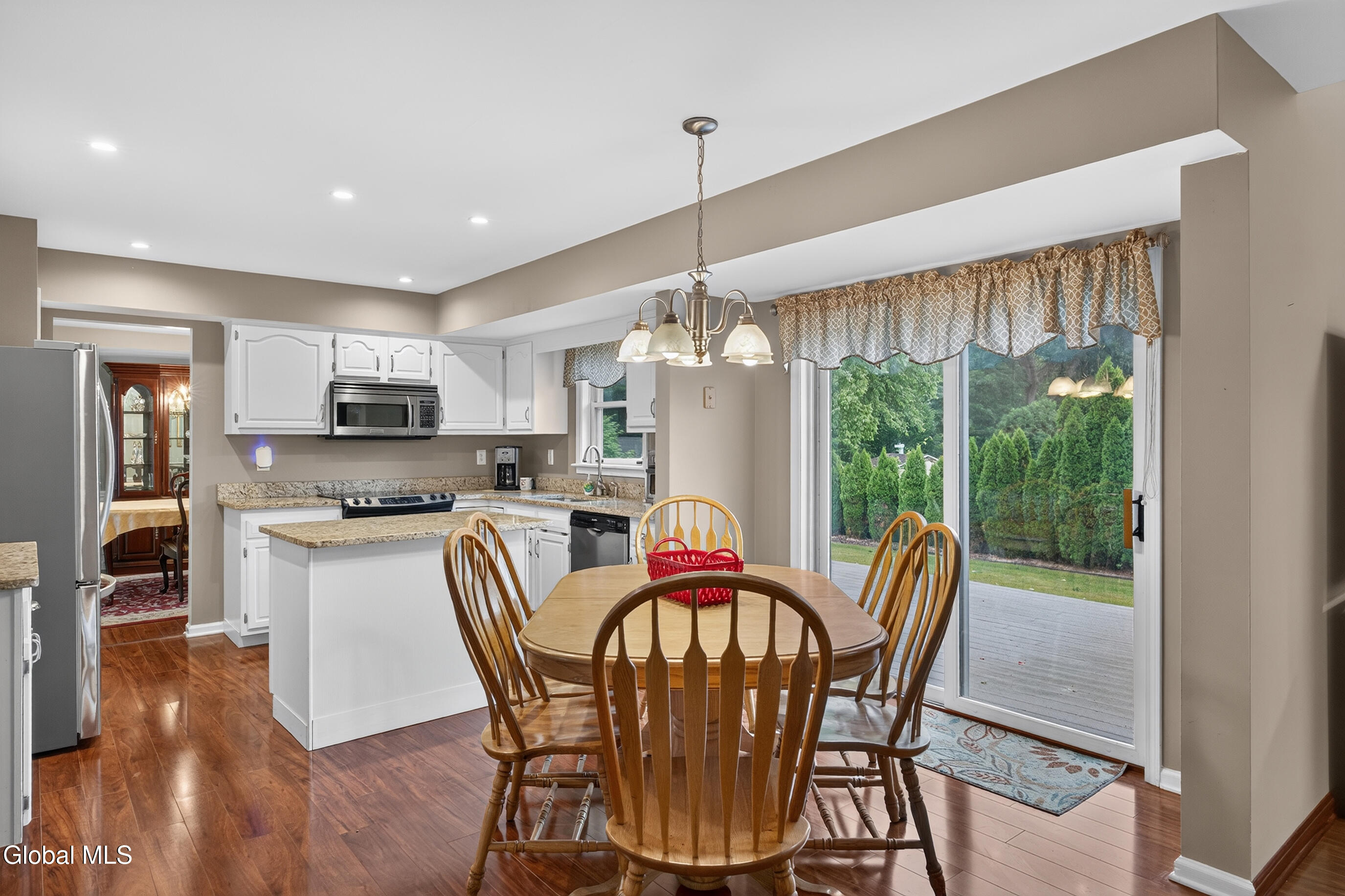 44 Mallard Road Glenmont NY 12077
