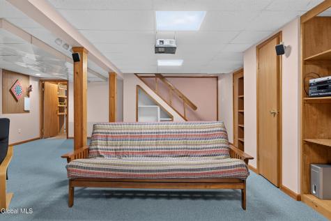 44 Mallard Road Glenmont NY 12077