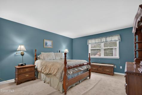 44 Mallard Road Glenmont NY 12077