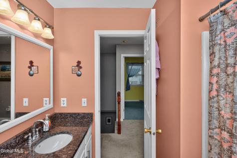 44 Mallard Road Glenmont NY 12077