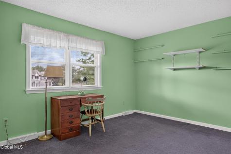 44 Mallard Road Glenmont NY 12077