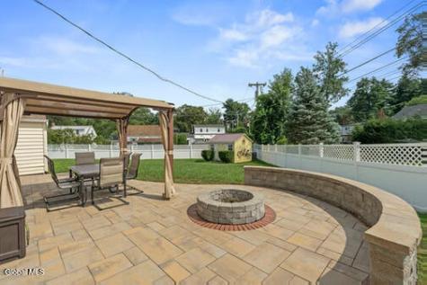 10 Murrlin Drive Delmar NY 12054