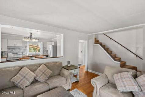10 Murrlin Drive Delmar NY 12054