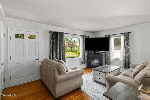 10 Murrlin Drive Delmar NY 12054